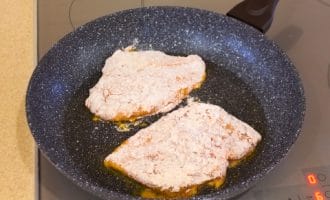 Соковите м'ясо з ананасами: простий рецепт