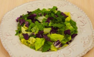Салат з копченою куркою та ананасами