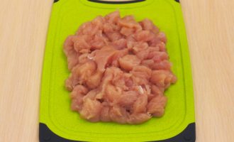Куряче філе в вершках зі шпинатом